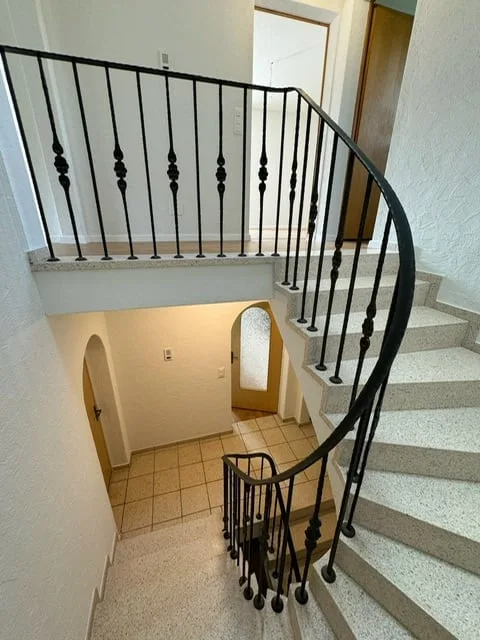Grosses 6.5-Zimmer Haus in Meggen mit Pergola und Garten an zentraler sowie ruhiger Lage