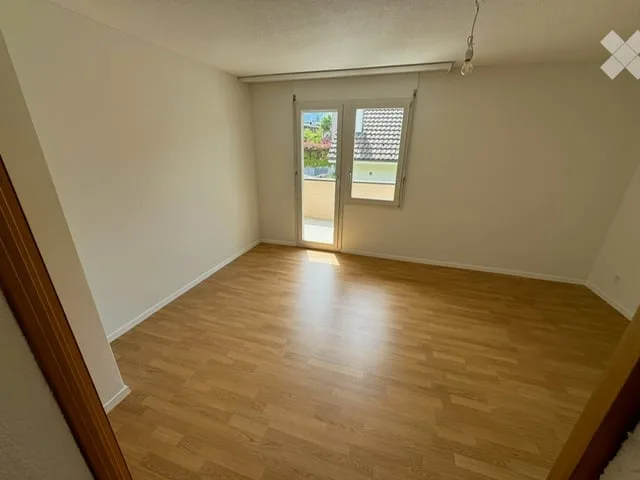 Grosses 6.5-Zimmer Haus in Meggen mit Pergola und Garten an zentraler sowie ruhiger Lage