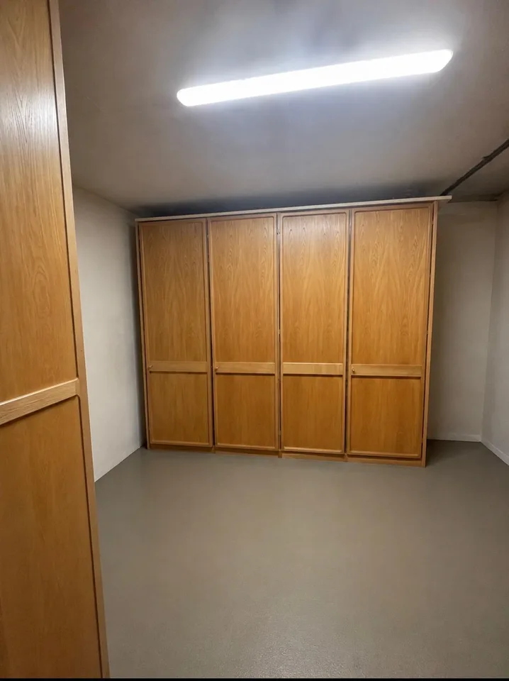 Elegantes 3.5-Zimmer-Wohnung mit 2 Terrassen, Seeblick, Autoabstellplatz und Parkplatz