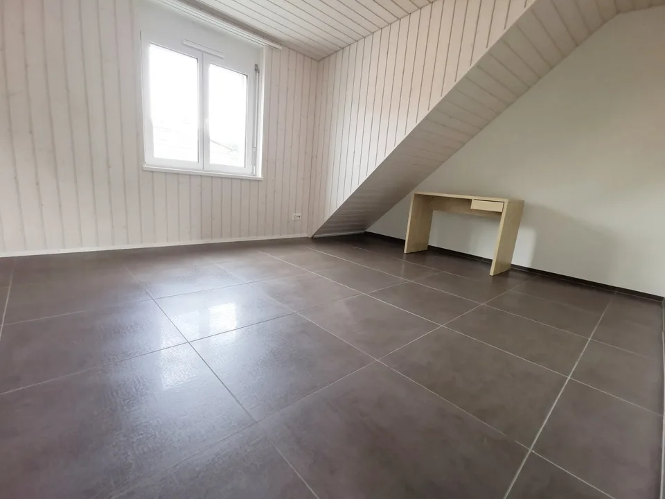Modern 3-room attic apartment on Aarauerstrasse in Olten