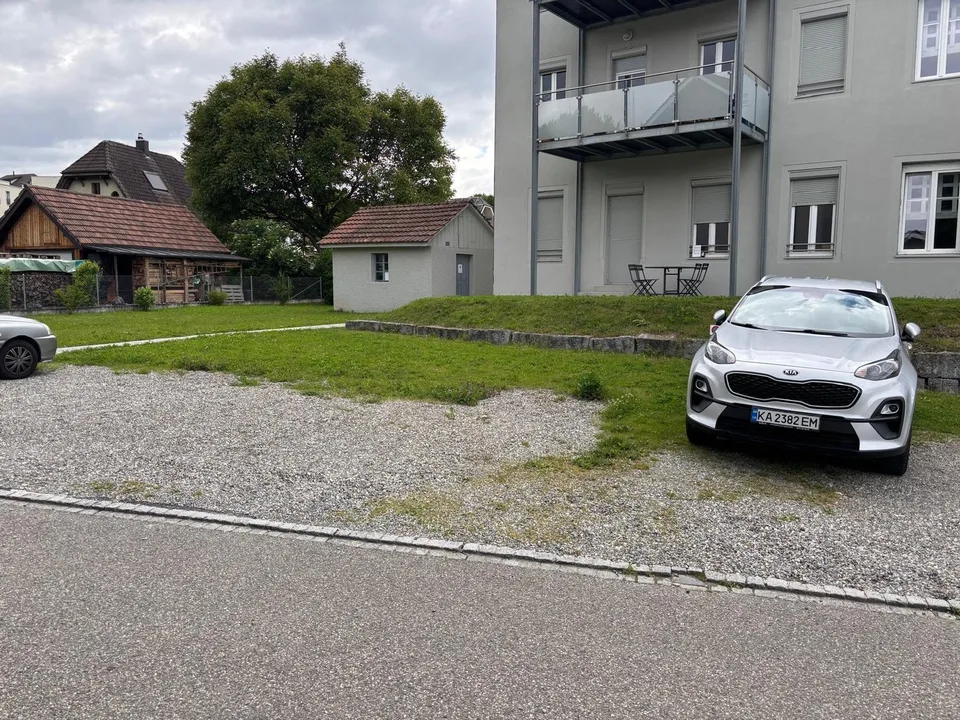 Parcheggio comodo Il tuo posto auto è pronto! – foto 2 di 3