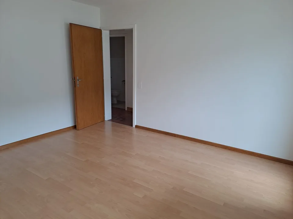 Appartamento di 4 locali con balcone a Les Verrières