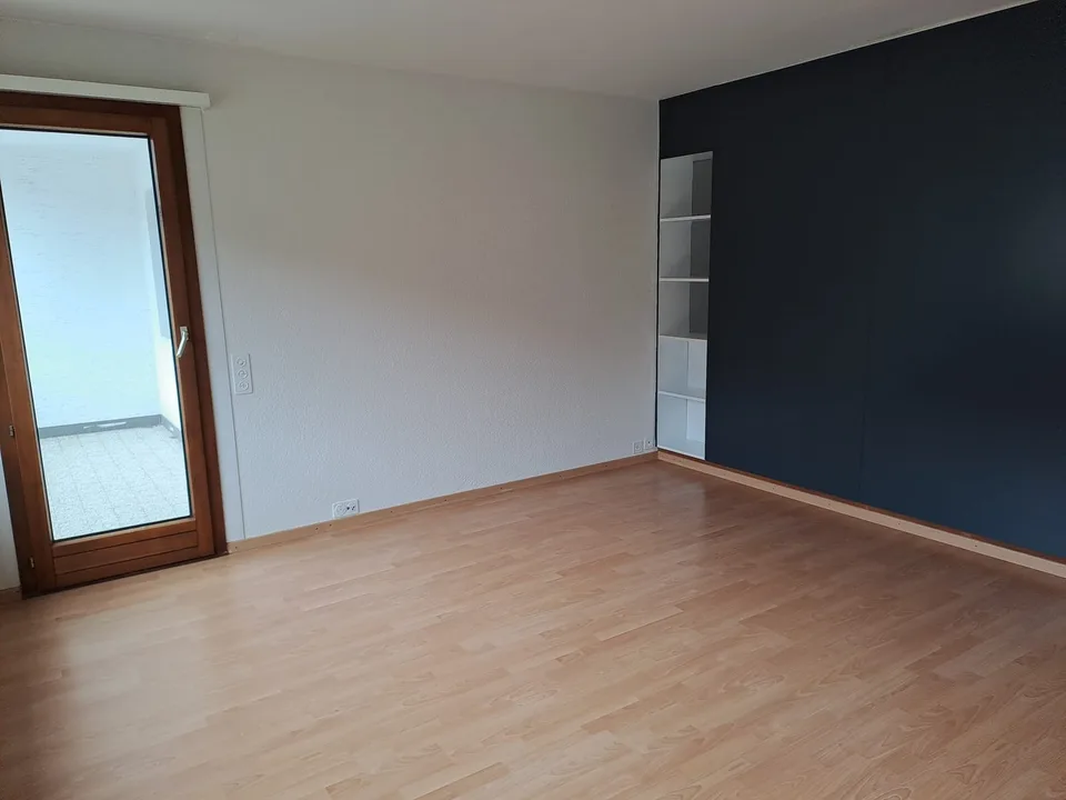 Appartamento di 4 locali con balcone a Les Verrières
