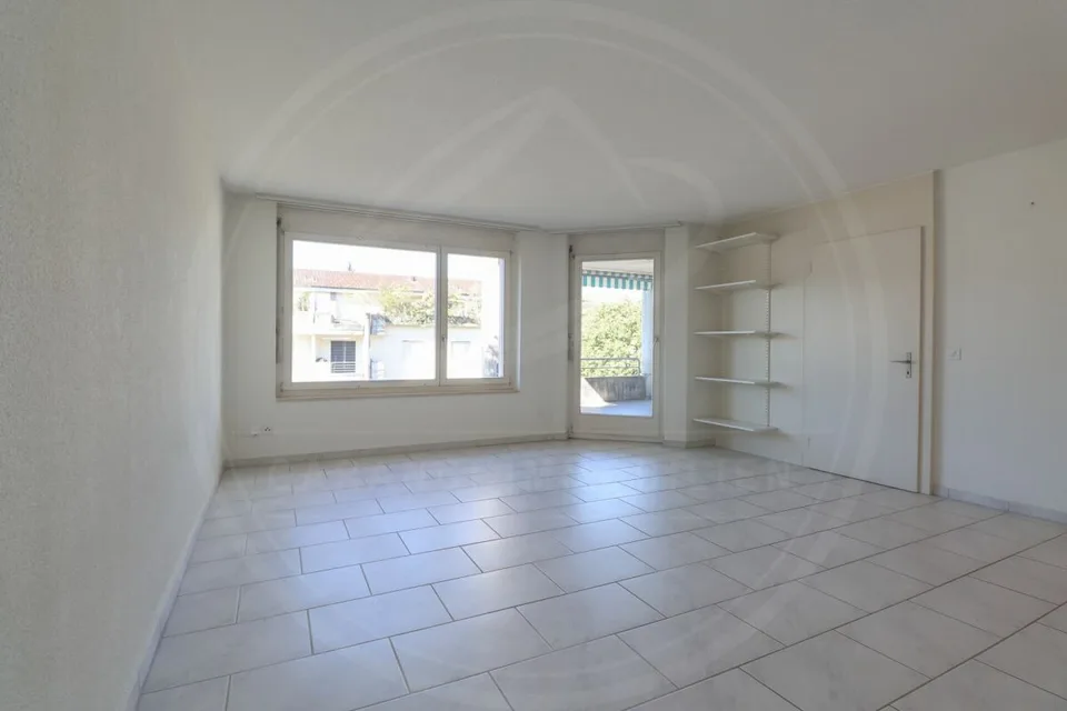 RISERVATO - Appartamento di 3½ locali ben mantenuto con due balconi al secondo piano – foto 9 di 12