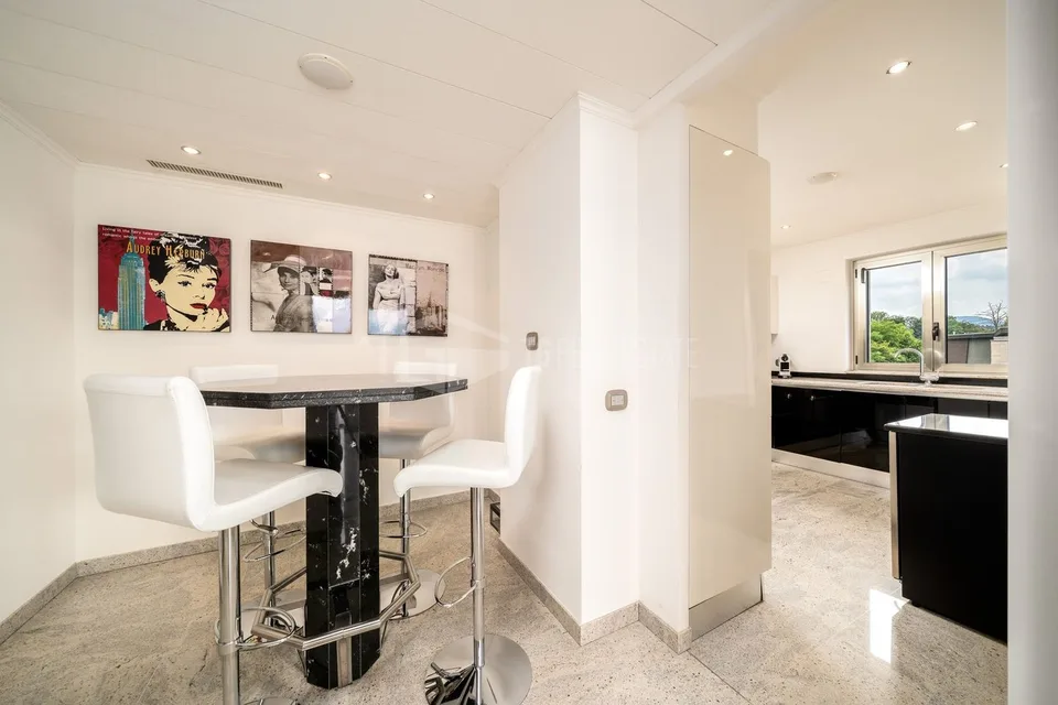 5,5-ZIMMER-PENTHOUSE MIT HERRLICHEM SEEBLICK – Foto 9 von 17