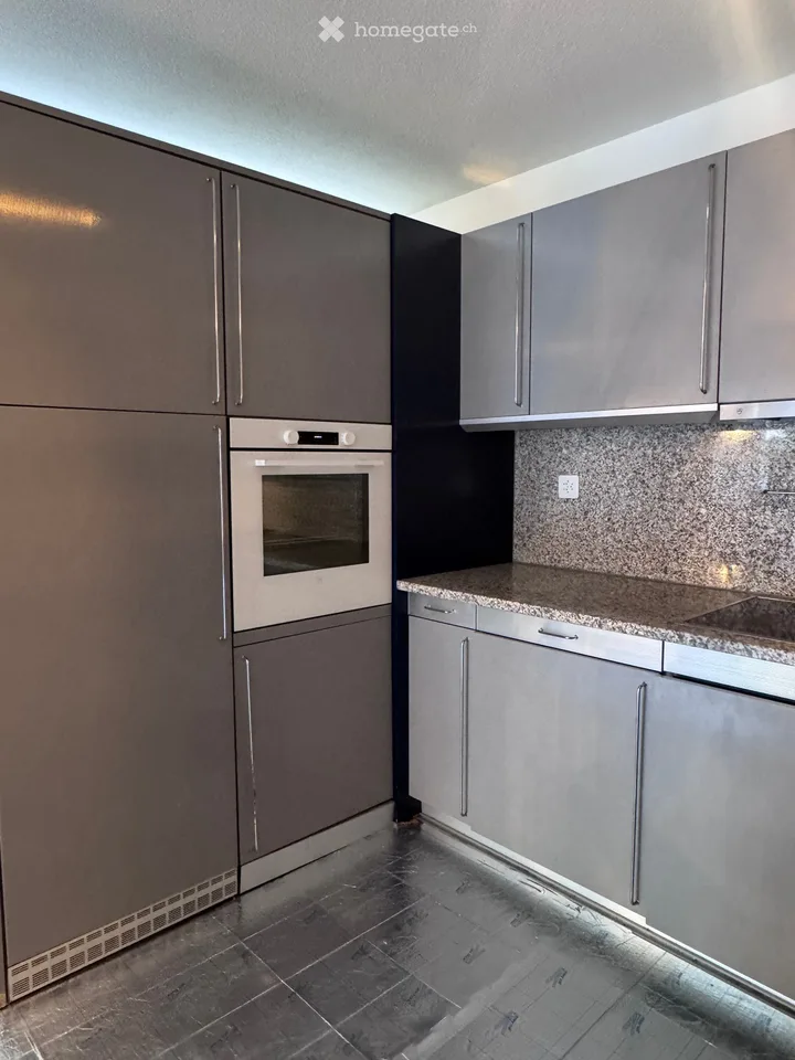 Ampio appartamento maisonette di 5 locali con balcone a Root – foto 9 di 13