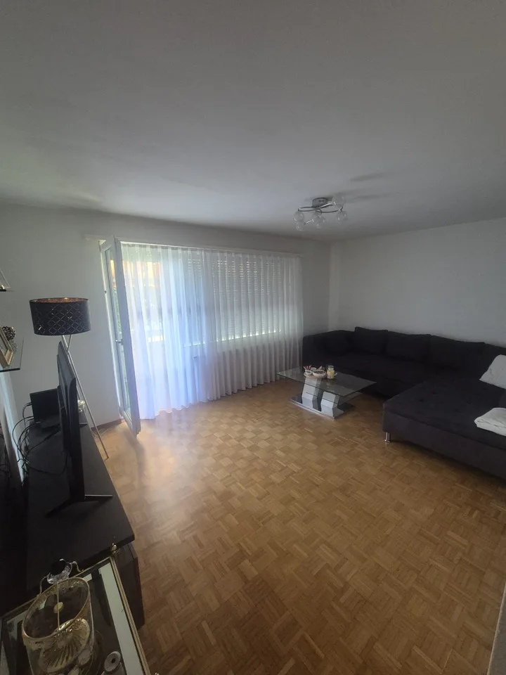 Appartement unique de 4,5 pièces avec grand balcon !