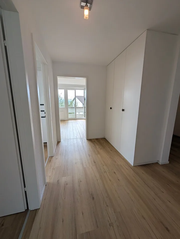Sanierte 3-Zimmerwohnung mit Balkon und schöner Aussicht in Grenchen – Foto 5 von 20