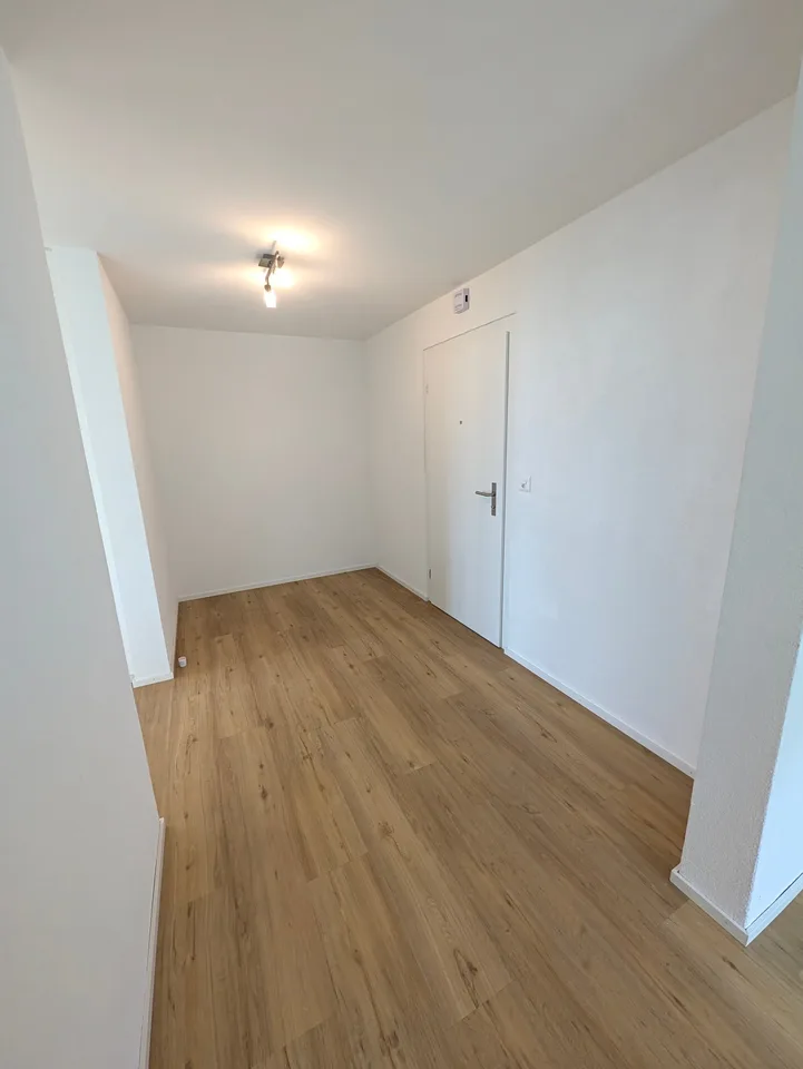 Sanierte 3-Zimmerwohnung mit Balkon und schöner Aussicht in Grenchen – Foto 2 von 20