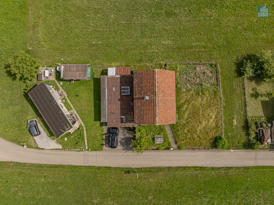 Sanierungsbedürftiges Wohnhaus mit grosser Ausnützungsreserve oder Bau – Foto 2 von 10