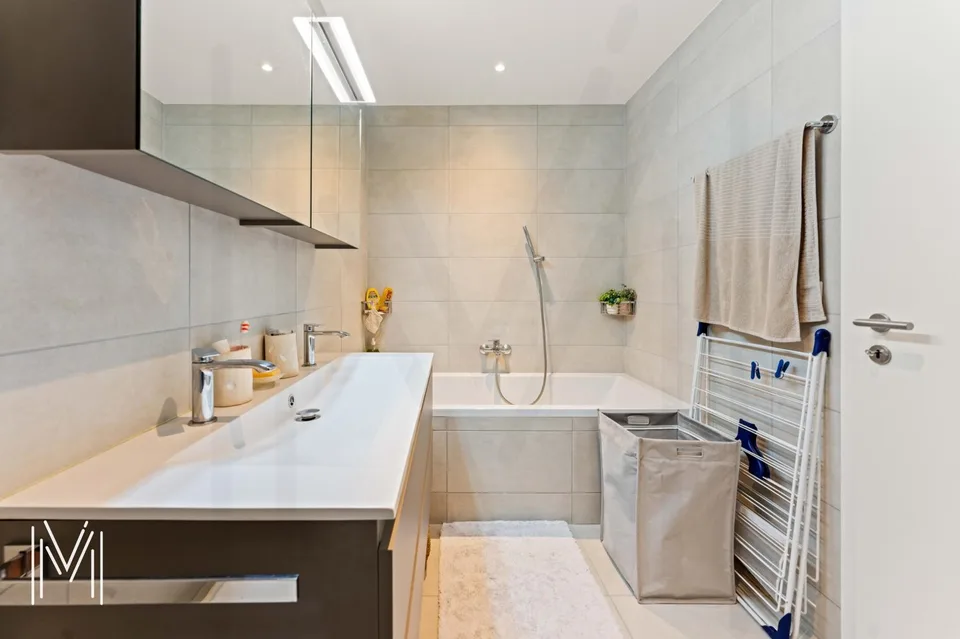 Prächtige 4,5-Zimmer-Wohnung im letzten Stock – Foto 11 von 26