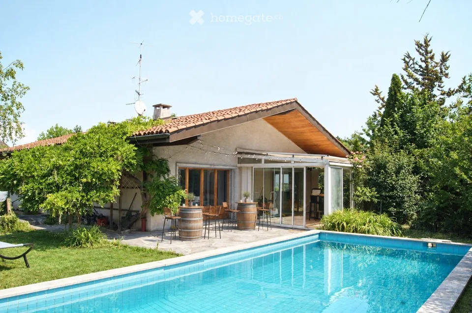 Room in villa with pool Thônex