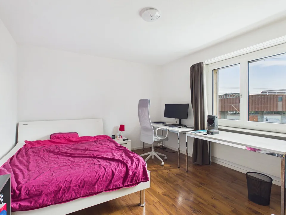 Bright 3.5-room apartment with balcony in Schwerzenbach