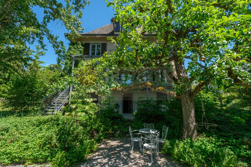 RAFZ: NEAR EGLISAU - 8.5 ROOM VILLA-180M2 - LIVING IN PARADISE