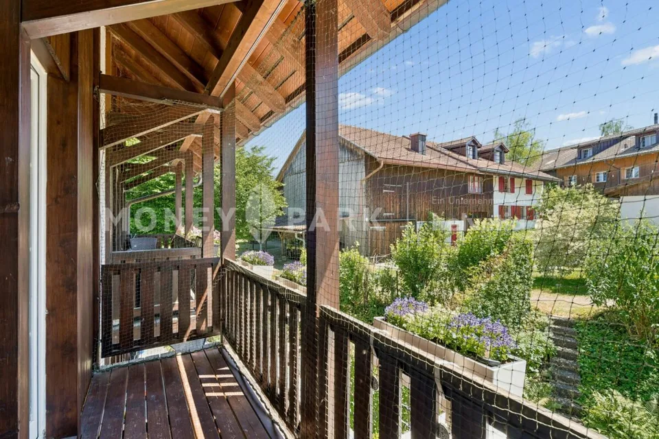 Casa a schiera di 5,5 locali con senso di vita particolare e giardino – foto 9 di 11