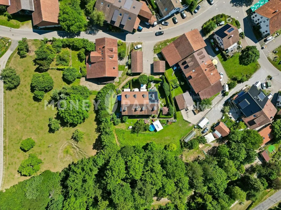 Casa a schiera di 5,5 locali con senso di vita particolare e giardino – foto 11 di 11