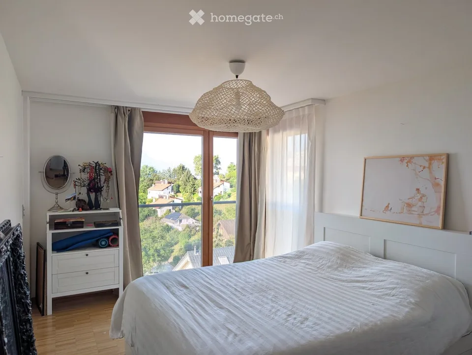 Magnificent 5.5-room apartment of 150 m² with lake view and large volumes
