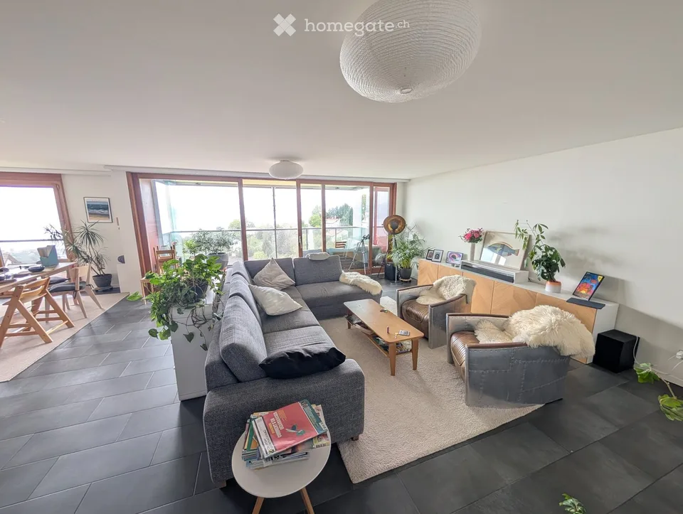 Magnificent 5.5-room apartment of 150 m² with lake view and large volumes