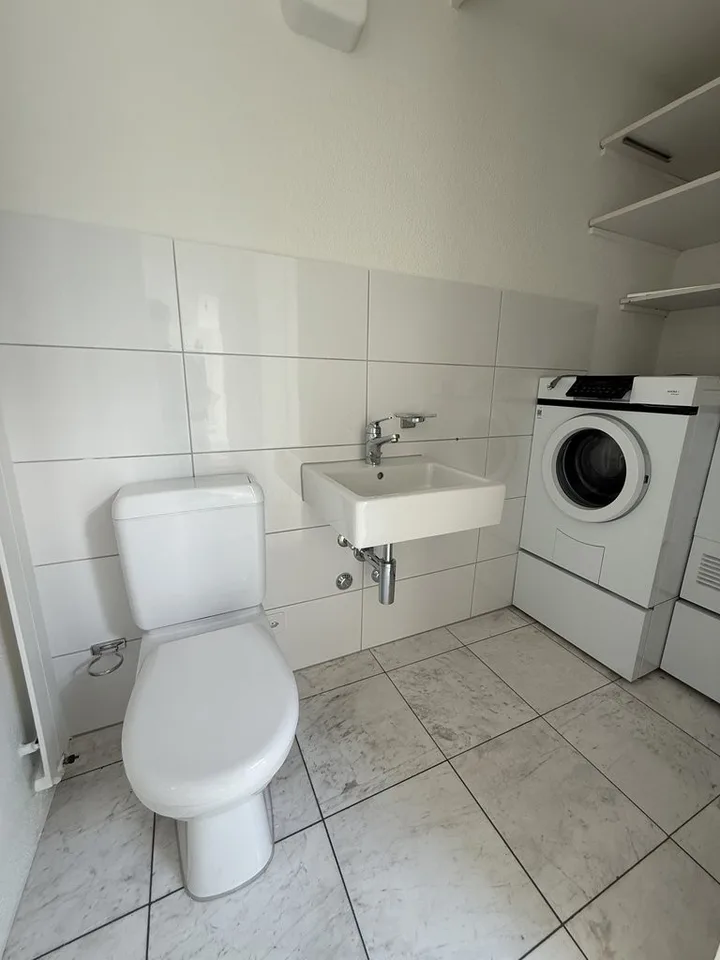 Grosszügige Maisonette-Wohnung mit Sitzplatz im Grünen – Foto 8 von 11