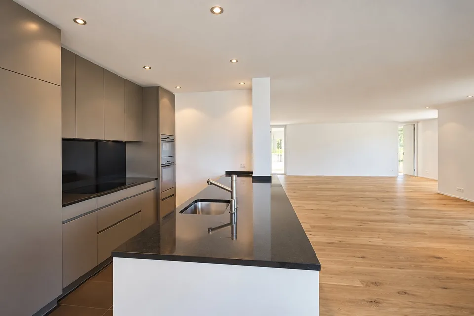 Wie wäre es mit einer Wohnung direkt am See?