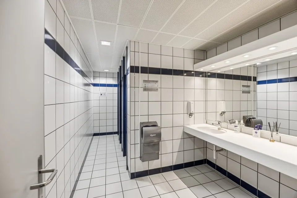 Moderne & klimatisierte Bürofläche im Talgut-Zentrum Ittigen – 280 m² sofort verfügbar – Foto 15 von 16