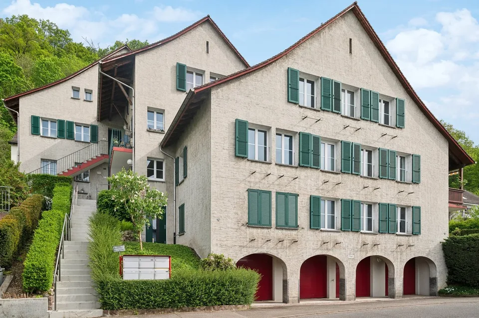 Charming 3-room cooperative apartment with balcony in Bettingen