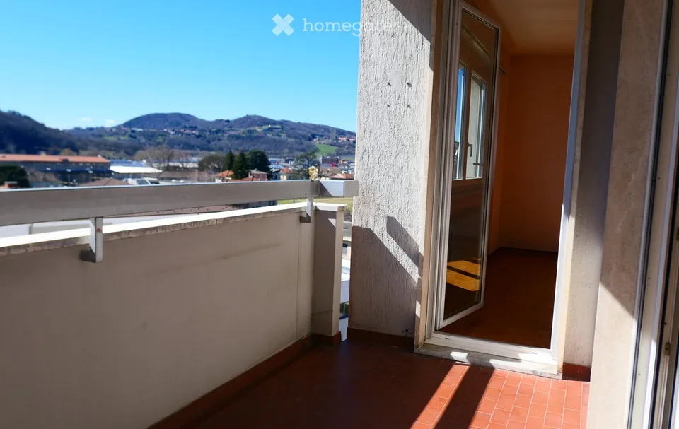 Appartement lumineux 68 m2, balcon avec vue ouverte au sud