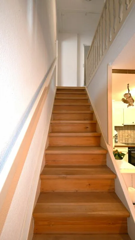 Well-maintained, single-family semi-detached house with 5 rooms – photo 10 of 16