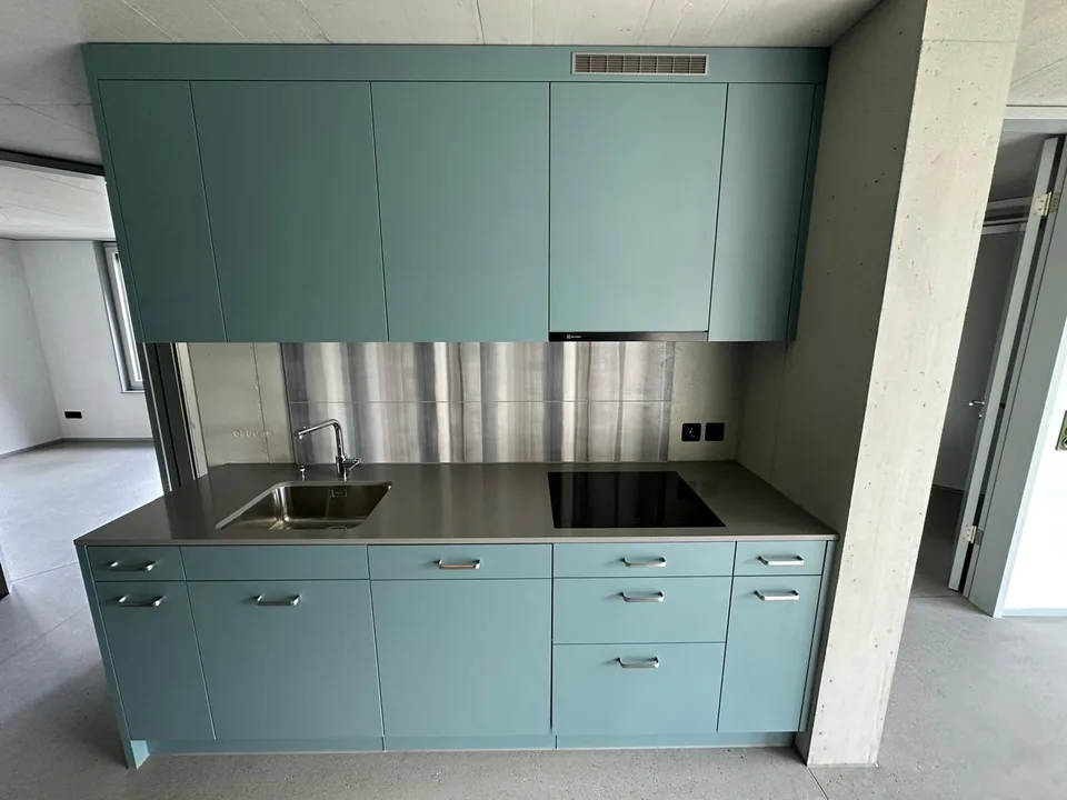 Helle 5.5-Zimmer-Wohnung mit Gartensitzplatz an ruhiger Lage