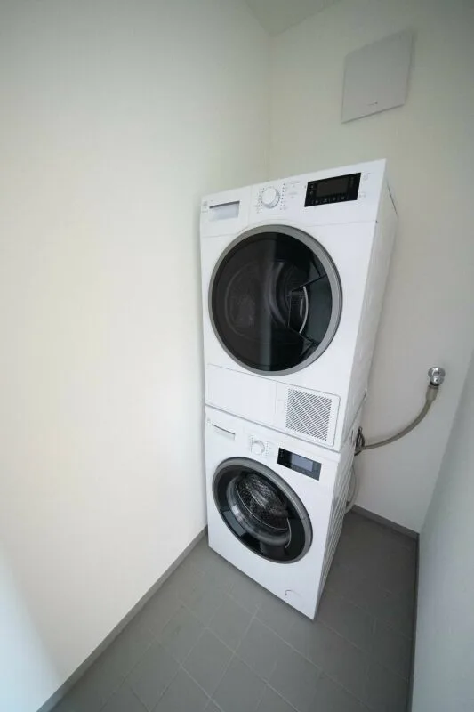 Appartamento 2.5 locali ultramoderno sopra i tetti di Jona!