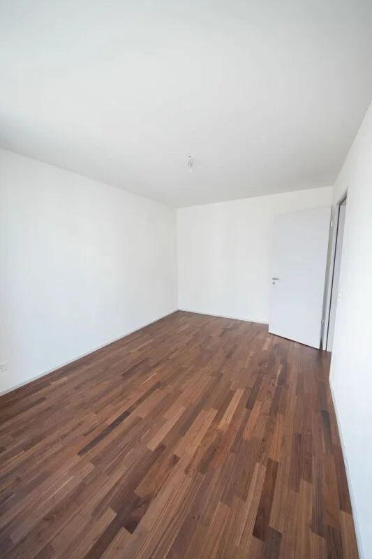 Appartamento 2.5 locali ultramoderno sopra i tetti di Jona!