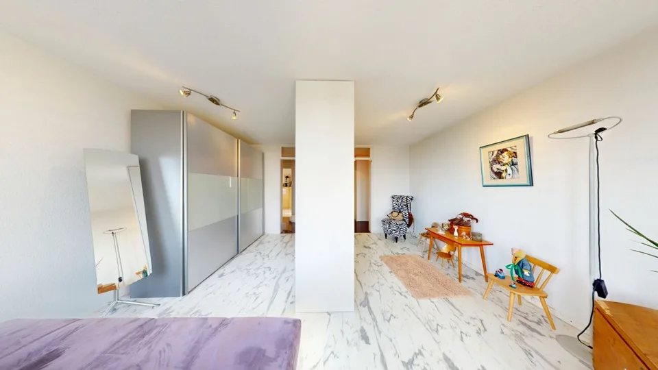 RESERVIERT 5.5 Zimmer Terrassenwohnung mit grosszügigen Aussenflächen & Weitsicht – Foto 10 von 19