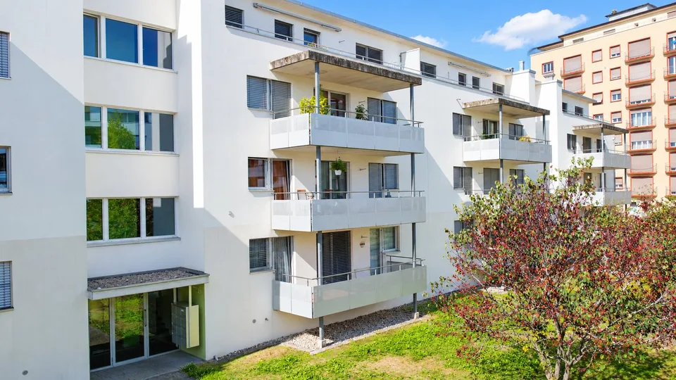 Geräumige 4.5-Zimmer-Wohnung in Biel – Angenehme Aussicht und optimale Erreichbarkeit – Foto 11 von 12