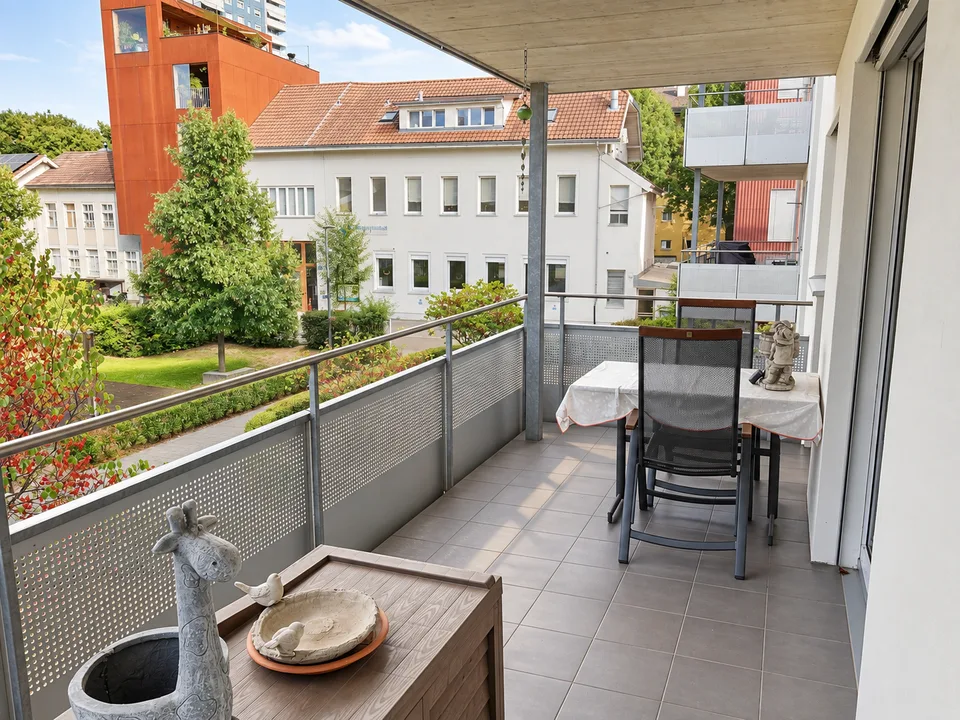 Geräumige 4.5-Zimmer-Wohnung in Biel – Angenehme Aussicht und optimale Erreichbarkeit – Foto 5 von 12