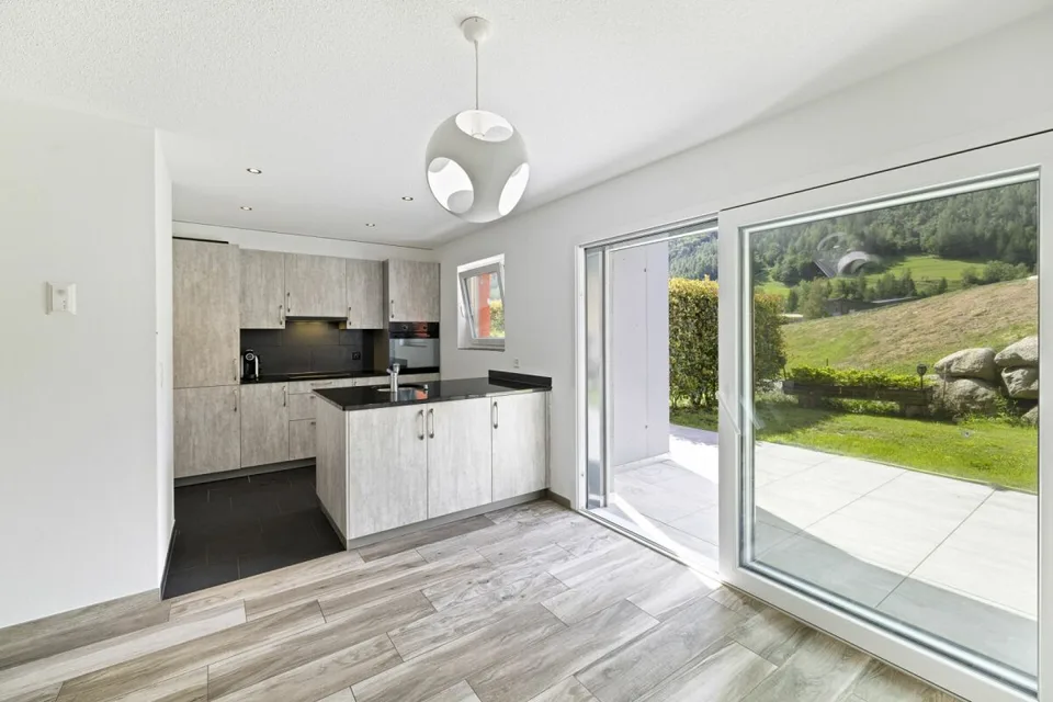 Spacieux 3 pièces 1/2 en rez-de-jardin de 107 m² – photo 6 sur 32