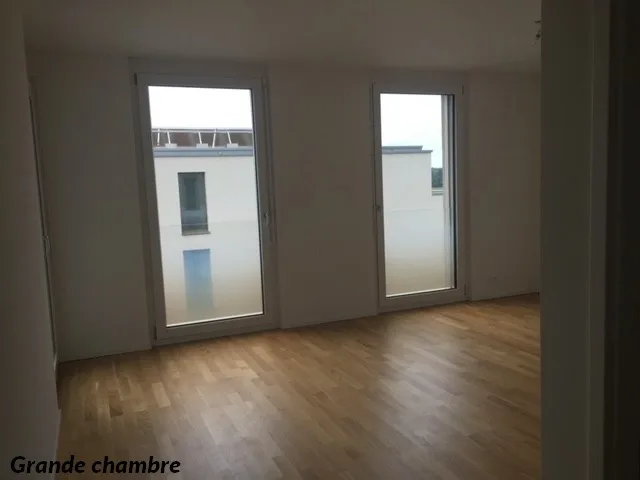 Wohnung 4,5 Zimmer, durchgehend, im Erdgeschoss mit Balkonen – Foto 2 von 5
