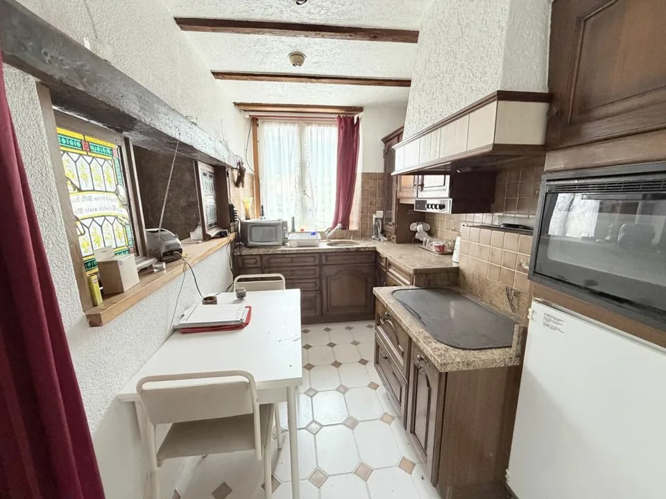 Casa plurifamiliare con potenziale di sviluppo versatile – foto 7 di 13