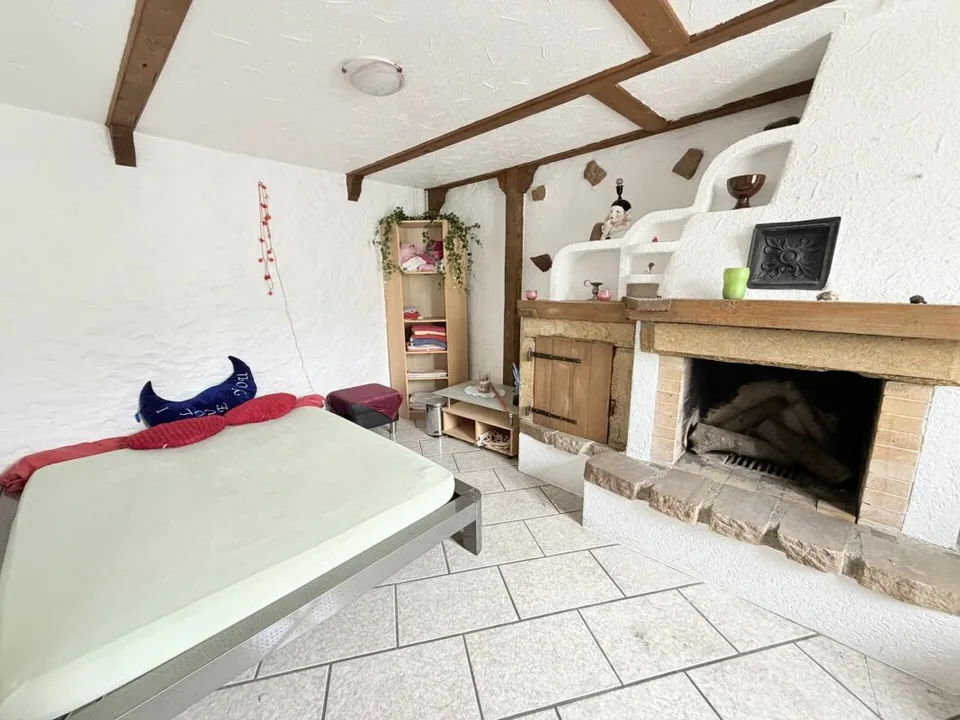 Casa plurifamiliare con potenziale di sviluppo versatile – foto 8 di 13