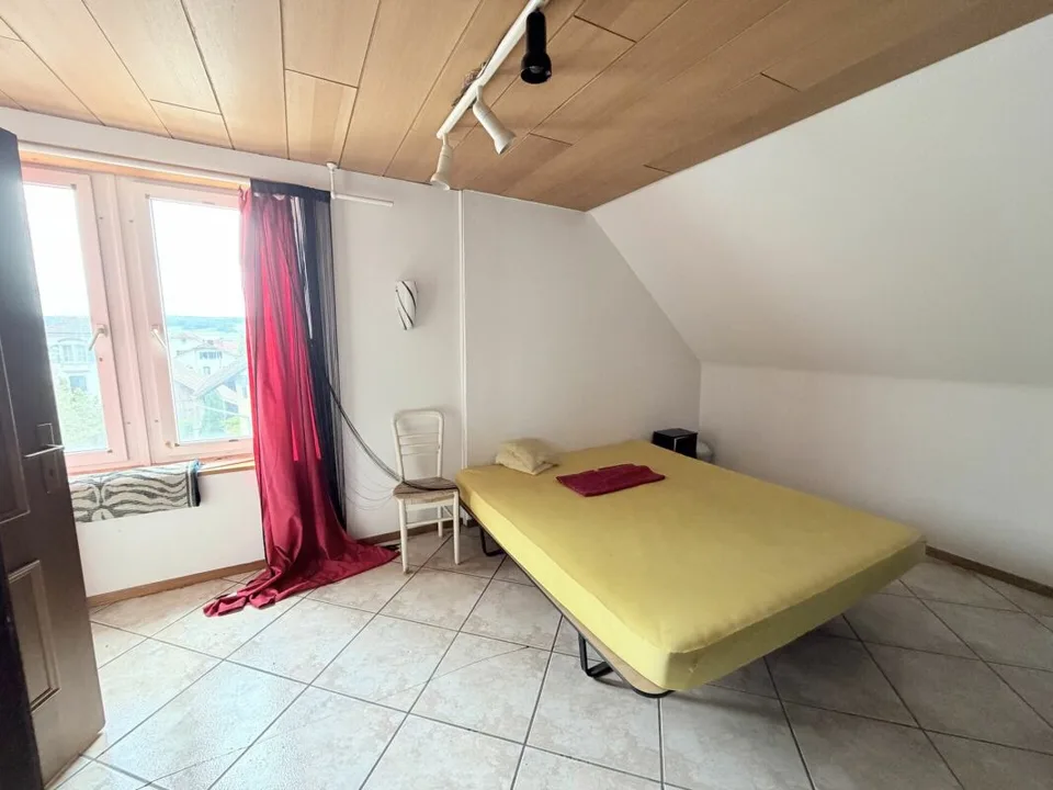 Casa plurifamiliare con potenziale di sviluppo versatile – foto 9 di 13