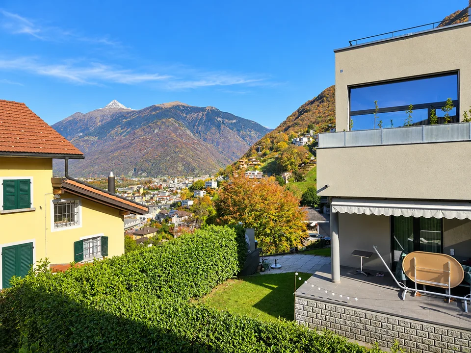 Bellinzona Daro: Ampia e confortevole casa bifamiliare con incantevole vista dominante – foto 13 di 14
