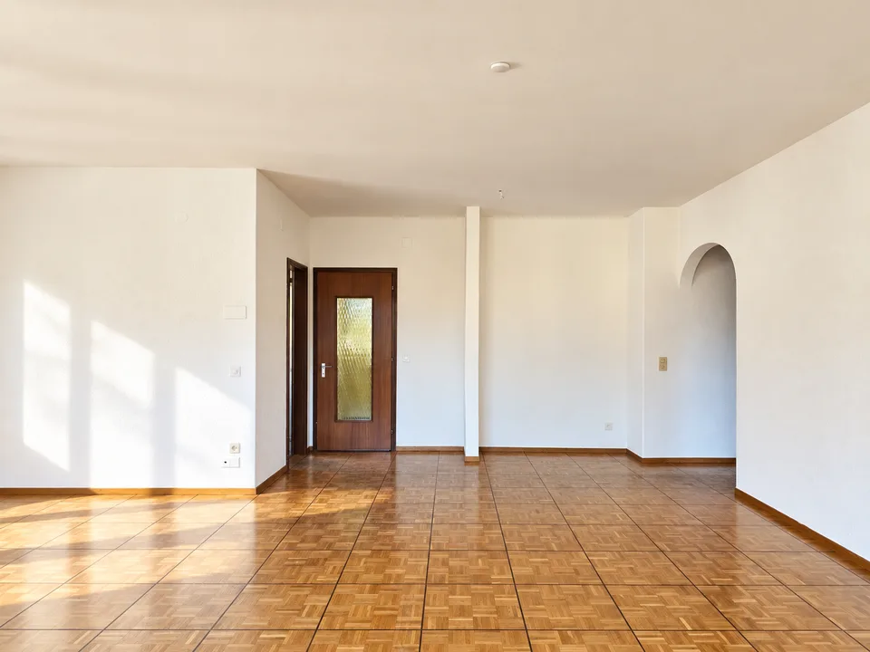 Bellinzona Daro: Ampia e confortevole casa bifamiliare con incantevole vista dominante – foto 4 di 14