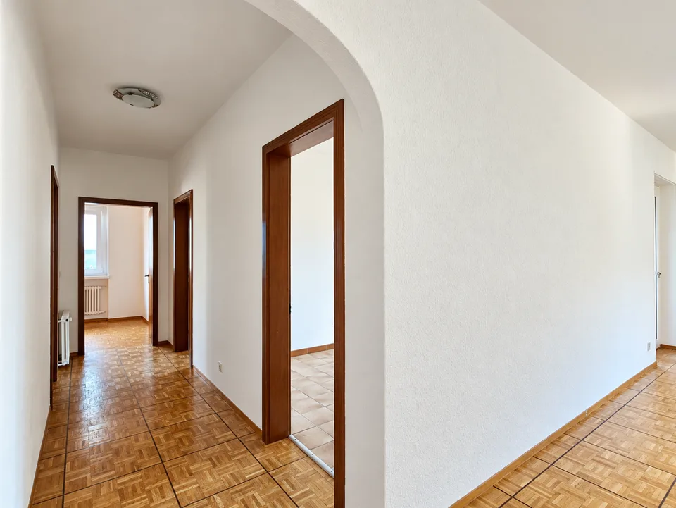 Bellinzona Daro: Ampia e confortevole casa bifamiliare con incantevole vista dominante – foto 8 di 14