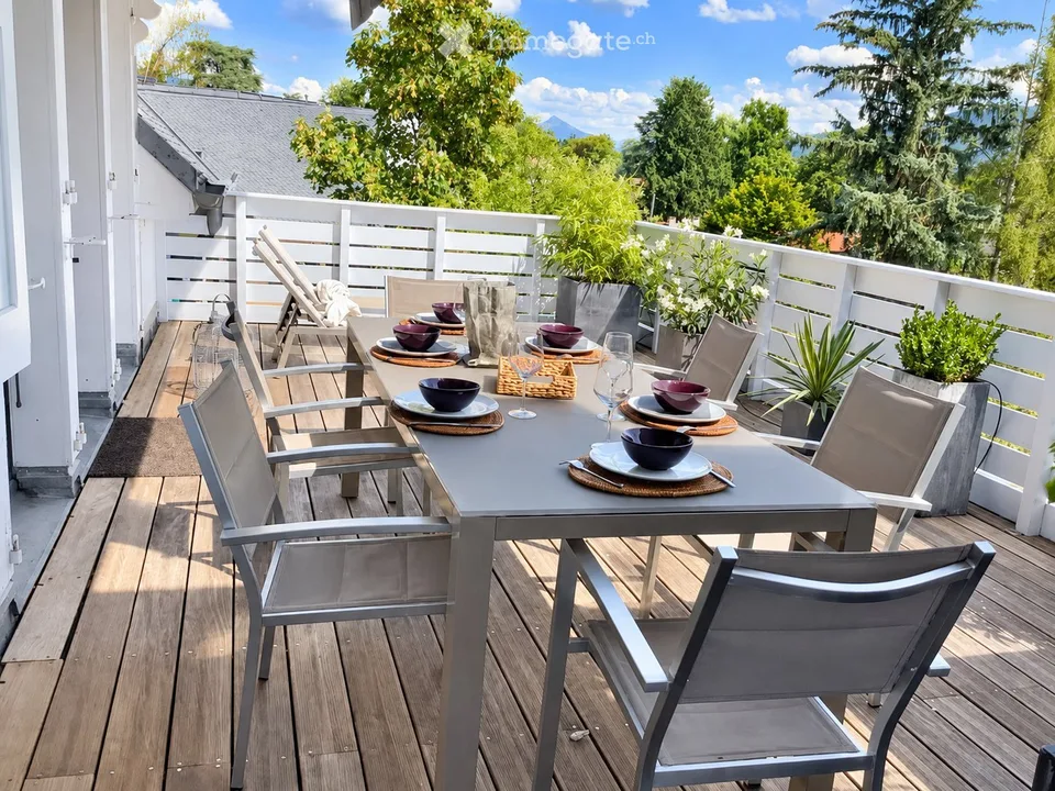 Rare Furnished Duplex Penthouse in Chêne-Bougeries