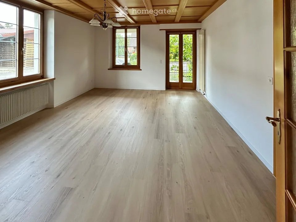 Delizioso appartamento di 2 camere al numero 24 di Dorfstrasse – disponibile immediatamente!