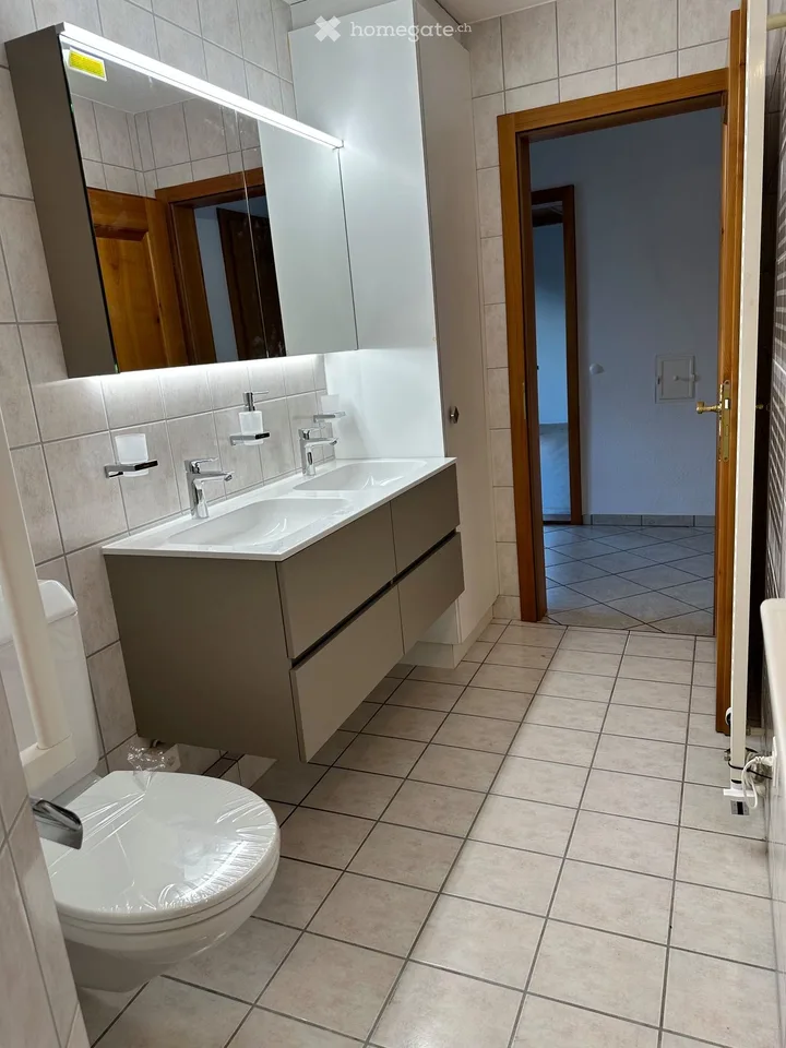 Delizioso appartamento di 2 camere al numero 24 di Dorfstrasse – disponibile immediatamente!