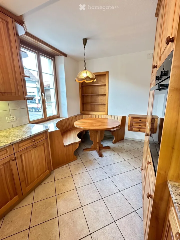 Delizioso appartamento di 2 camere al numero 24 di Dorfstrasse – disponibile immediatamente!