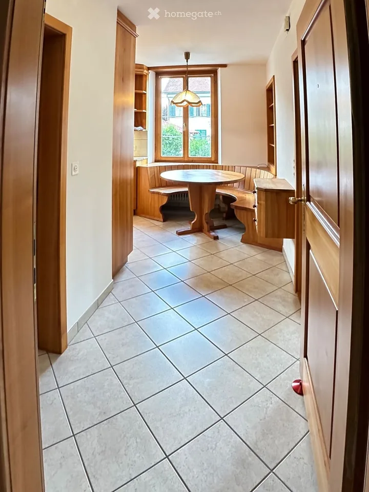 Delizioso appartamento di 2 camere al numero 24 di Dorfstrasse – disponibile immediatamente!