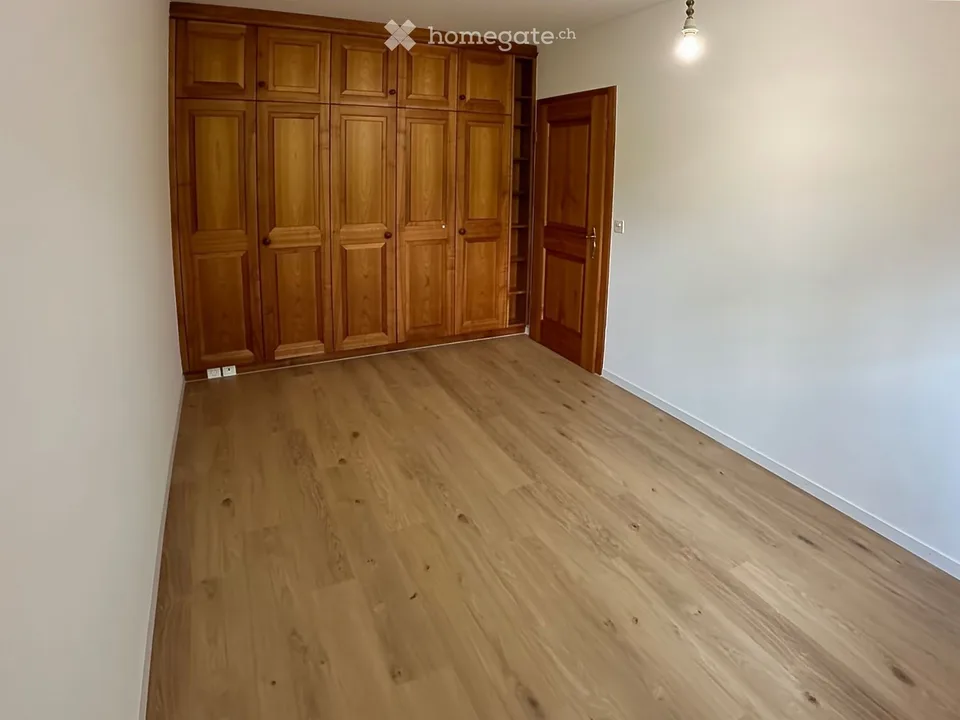 Delizioso appartamento di 2 camere al numero 24 di Dorfstrasse – disponibile immediatamente!