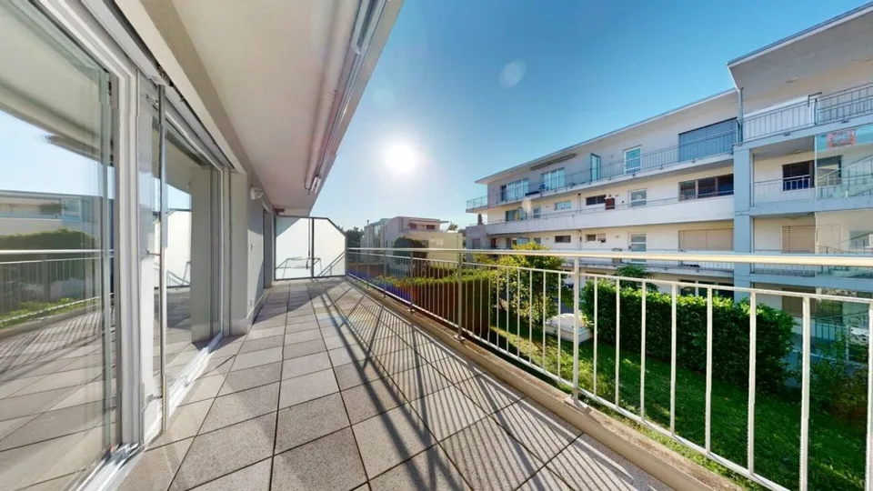 Appartement moderne 4.5 pièces avec terrasse & ascenseur à Luterbach – photo 2 sur 14