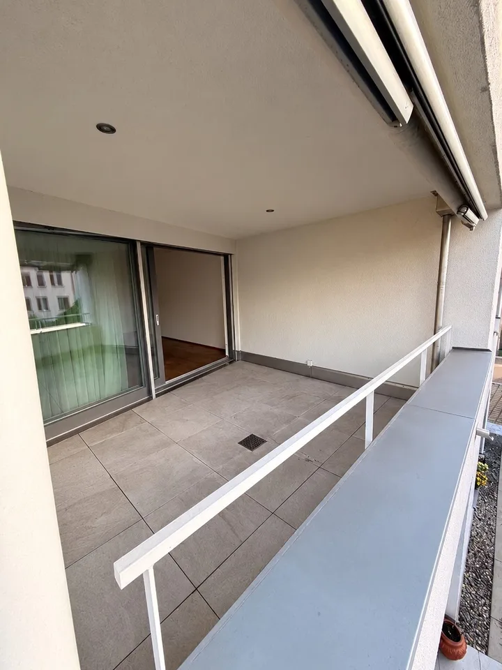 Moderne 3½-Zimmerwohnung im Zentrum von Hinwil